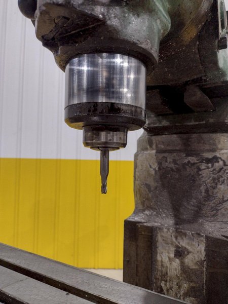 1.5 HP BRIDGEPORT SERIES I VERTICAL MILL WITH ACCURITE DRO MILLING MACHINE: STOCK #20708