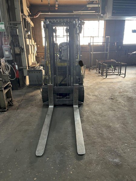 6,000 LB HYSTER E80XL3 ELECTRIC FORKLIFT. STOCK # 0341425.