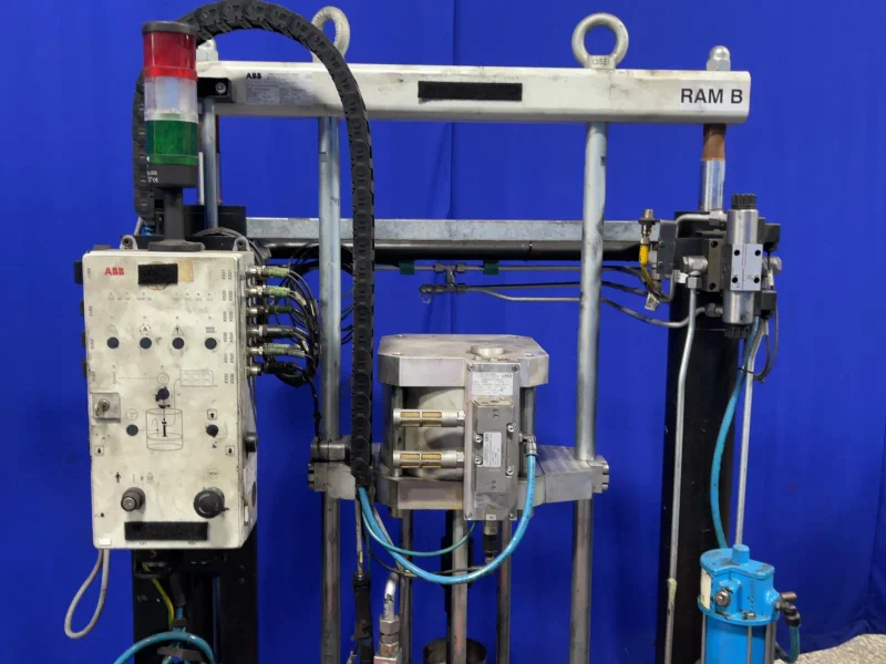 ABB AUTOMATION GMBH 3600 PSI INTEGRATED DISPENSING FUNCTION PACKAGE DOUBLE PUMP 200 I HEATED  -  3HDAK010029612