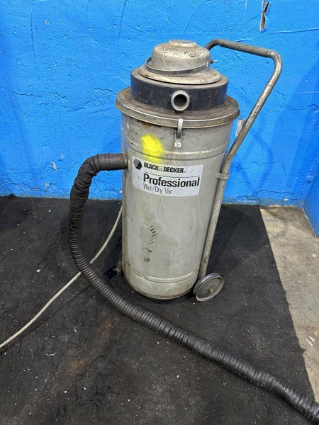 BLACK &amp; DECKER  PORTABLE SHOP VACUUM:  STOCK #77039
