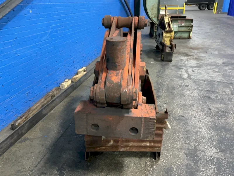 HEPPENSTALL 30,000 LBS LIFTER