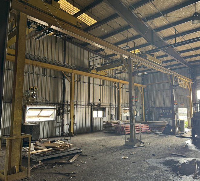 (2) 5 TON X 17' TOOL &amp; HOIST/R&amp;M OVERHEAD BRIDGE CRANES W/120' RUNWAY. STOCK # 0539126