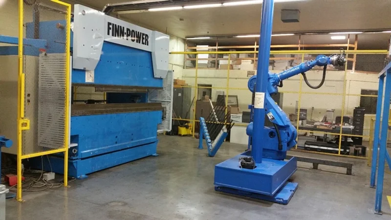 2001 FINN-POWER OY FPB-160-3050-UGHCC | Brakes, Press