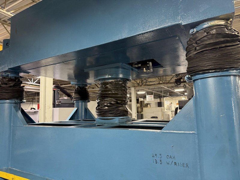 100 TON DAKE 18-255 HYDRAULIC 4 POST SPOTTING PRESS. STOCK # 0889925