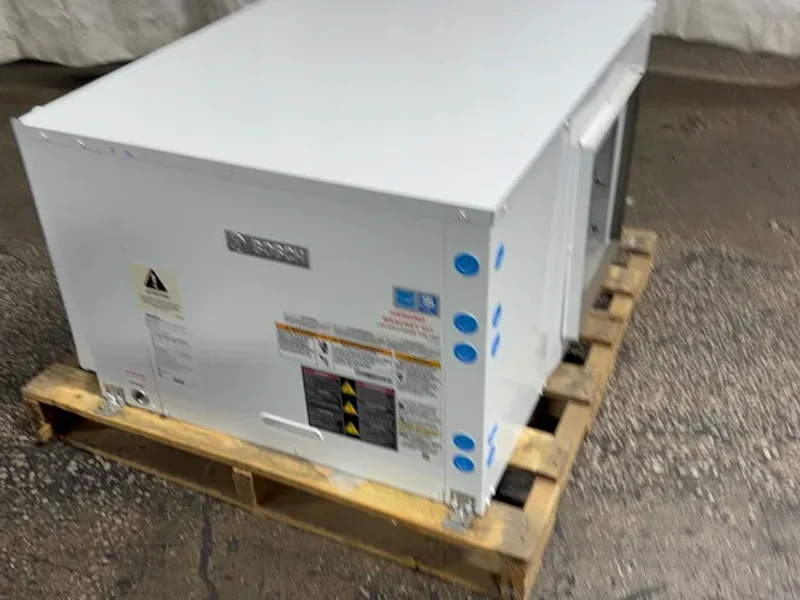 BOSCH WATER SOURCE HEAT PUMP   -  SM060-1AHX-XLSATA-CHTX
