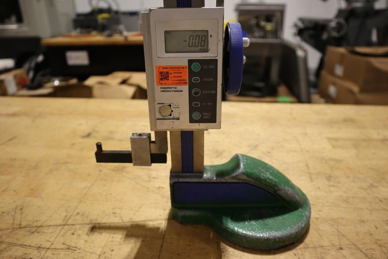 Mitutoyo HDS0H12"C Absolute Digimatic Height Gage- Auction Item