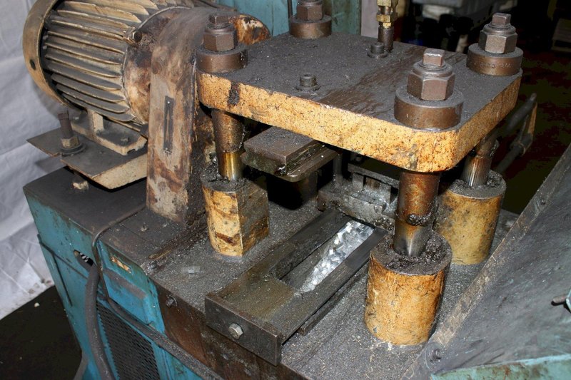 18 TON TISHKEN MODEL # CO-6 -18 4 POST CUTOFF PRESS: STOCK #75279