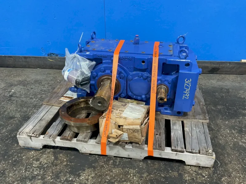 SUMITOMO 150 HP GEAR REDUCER  -  PHA9050P2Y-BLF-8