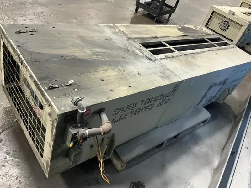 AIR QUALITY ENGINEERING INC. 5 HP FUME COLLECTOR  -  AQE 4000