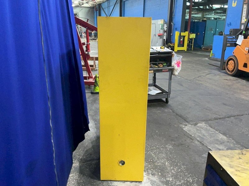 JUSTRITE 45 GAL FLAMMABLE LIQUID STORAGE CABINET  -  RM09908E