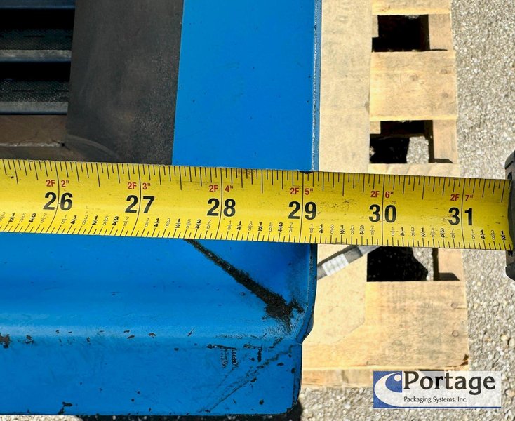 Goessling 90° Up / Elevating / Z Conveyor  |  Screw / Bolt / Material Conveyor