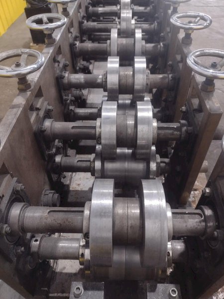 1.25&quot; C &amp; U CHANNEL 12 STAND X 8&quot; ROLLFORMER WITH HYDRAULIC CUTOFF: STOCK #18943