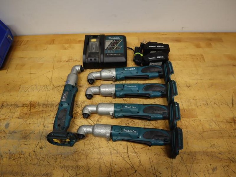 Makita XLT01 18V LXT Angle Impact Driver (5) | Batteries &amp; Charger Included- Auction Item