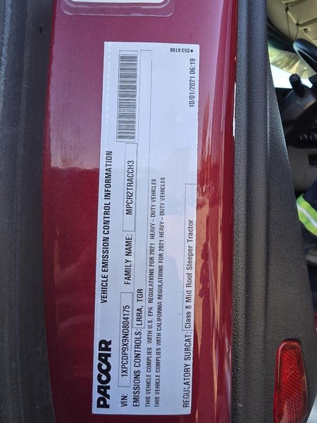 PETERBILT 567 - Trucks