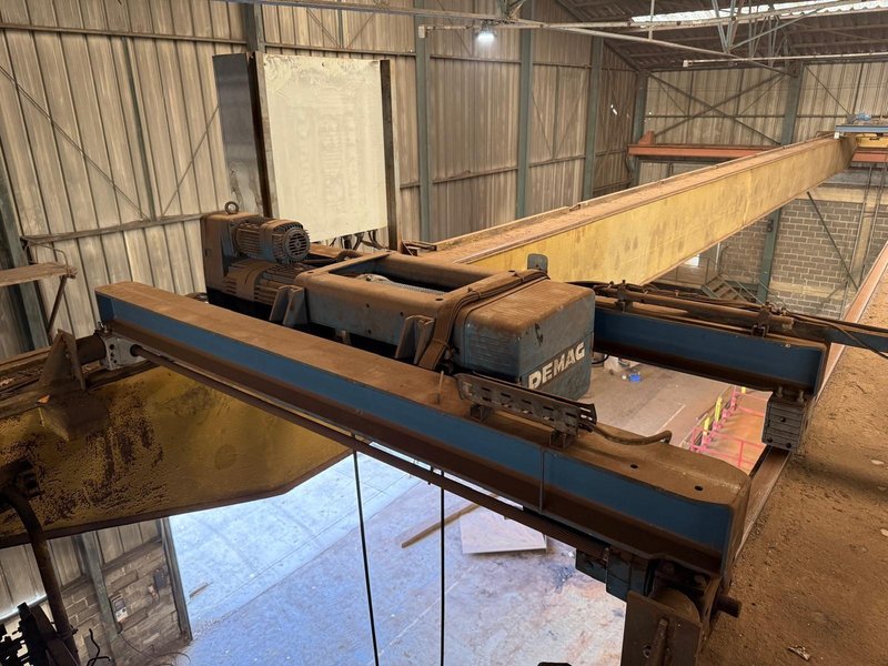 Demag 2 x 3.2 Ton x 22 900 mm