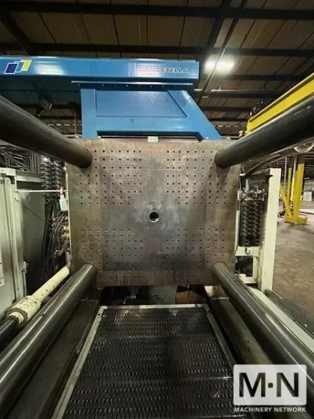 1600 TON 242 OZ KRAUSS MAFFEI MODEL KM1300-17200 MX INJECTION MOLDING MACHINE MFG 2018