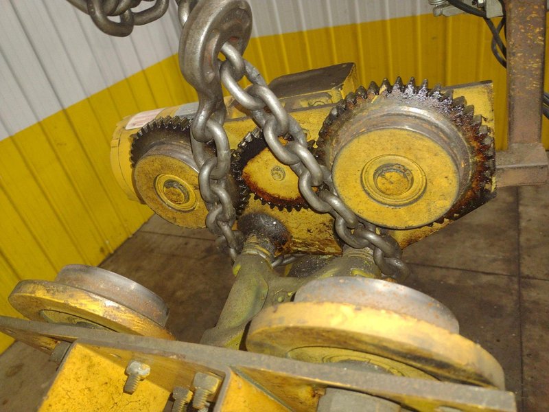 2 TON BUDGIT ELECTRIC CRANE HOIST: YOBRO #24609