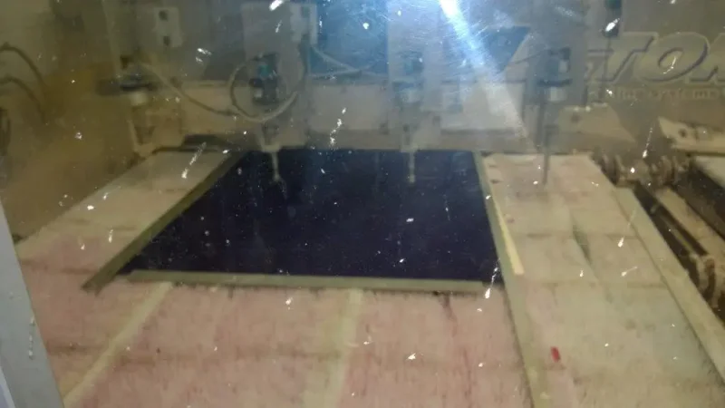 2004 PAR VECTOR 2 | Waterjet Cutters