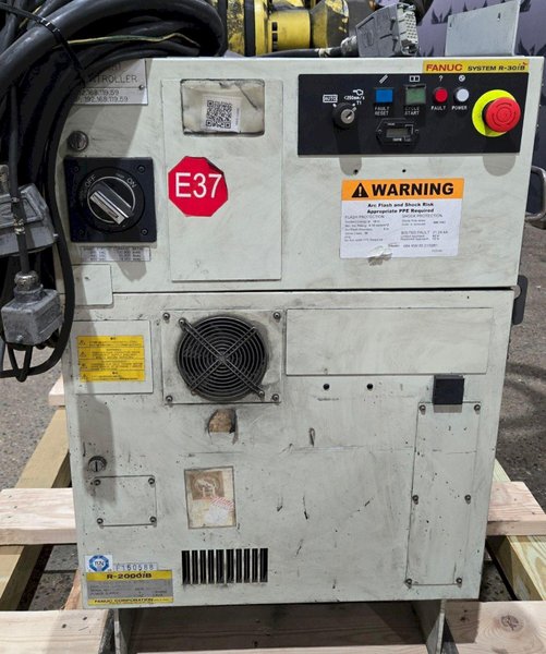 FANUC R-2000IB/210F + R30IB ROBOT ARM AND CONTROL CABINET USED