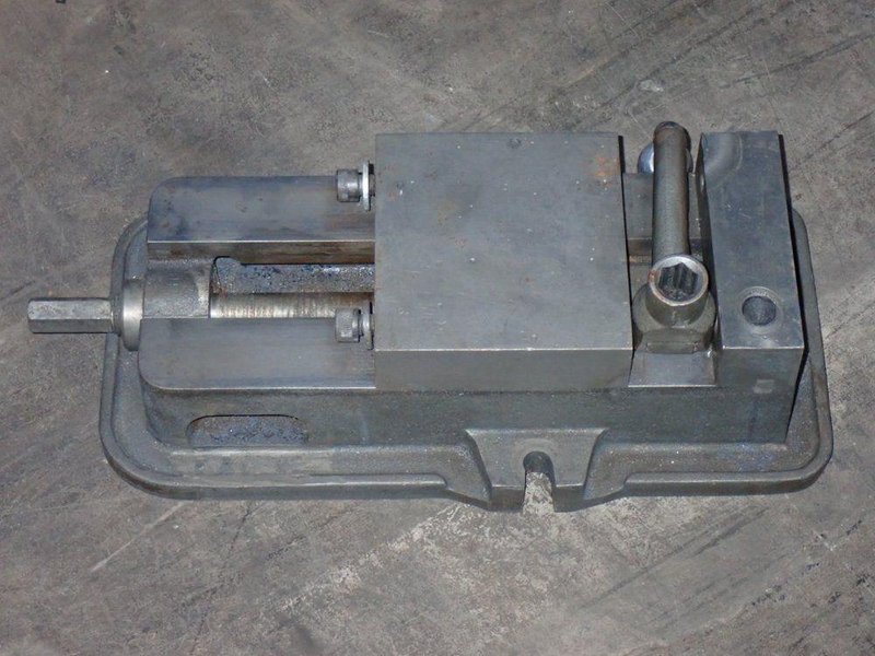 KURT 6" VISE