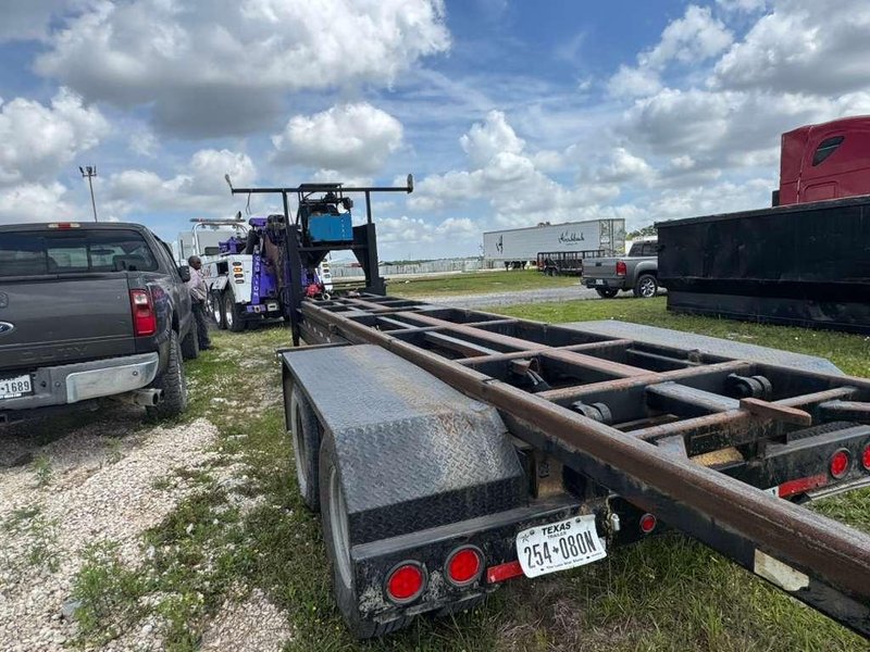 Texas Pride 8×20 Gooseneck Roll-Off Trailer, 2021 – 26,000 LB GVWR, Dual 12K Axles, Hydraulic Winch