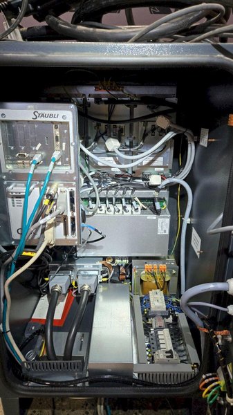 STAUBLI TX200 / CS8C TX200 ROBOT ARM AND CABINET USED