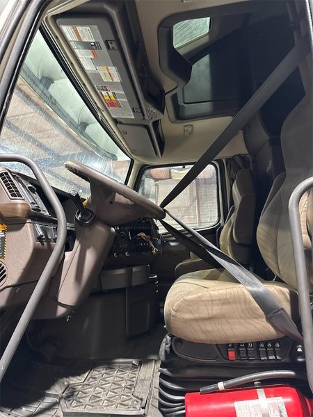 2018 Volvo VNL64T780