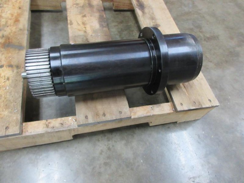 Used Haas CAT40 7500 RPM Spindle with 4.25" 43 Tooth Gear