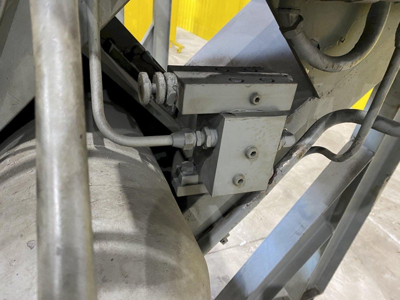 150 TON DAKE HORIZONTAL INCLINED HYDRAULIC WHEEL PRESS: STOCK #20382