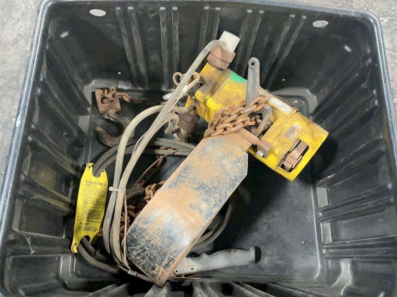 BUDGIT 1000 LBS AIR HOIST  -  BAHC5045
