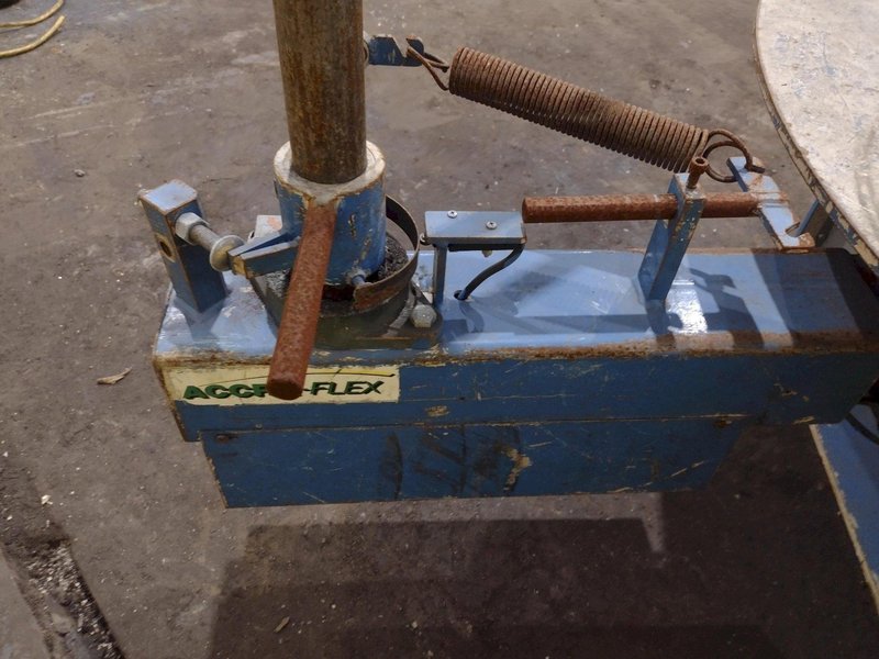 5,500 LBS X 48" AWC ACCRA WIRE CONTROLS MODEL #F-200AF HORIZONTAL PALLET TYPE POWERED DE-COILER REEL: STOCK #19269