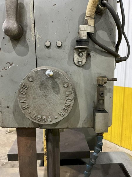 36" DOALL MODEL #3612-2H VERTICAL BANDSAW: YOBRO #25671