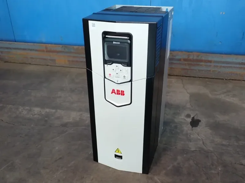ABB 40hp Acs880 Vfd - Acs880-01-052a-5+p944