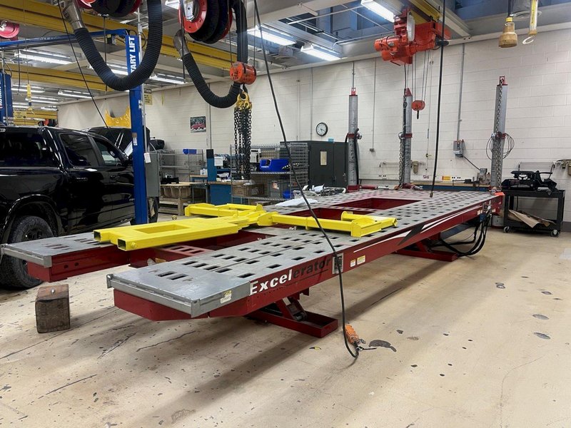Automotive Body Squaring and Alignment systems machine. Chief Model Excelerator. 8500 lbs lift cap.