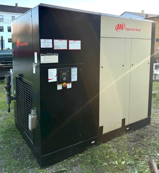 150 HP Ingersoll Rand Rotary Air Compressor, 690 CFM, 125 PSI