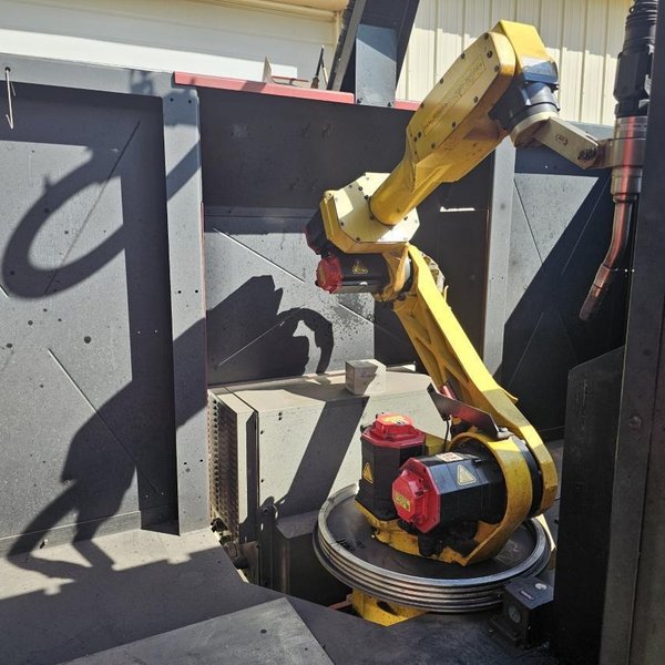 2-Position Lincoln Electric eCell Welding System with Fanuc Arc Mate 100iBe 6-Axis Robot, Powerwave 355M Power Source- Auction Item