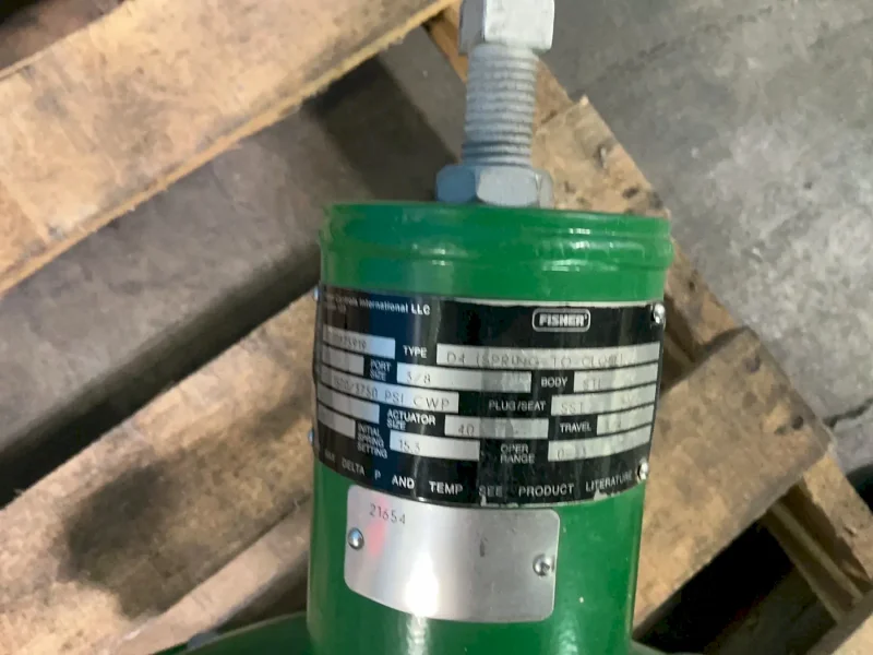FISHER D4 CL1500 CONTROL VALVE   -  D4 (SPRING-TO-CLOSE)