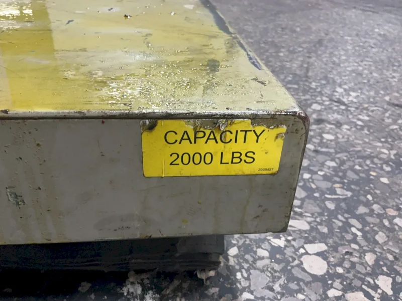 SOUTHWORTH 32” X 60”/2000 LBS LIFT TABLE
