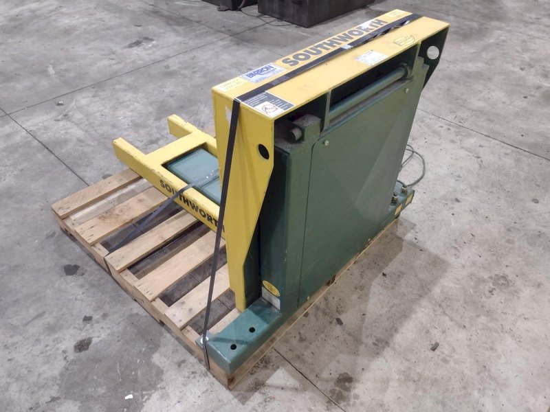 2,000 LBS SOUTHWORTH MODEL #2TU2-89 CONTAINER TILTER: STOCK #23523