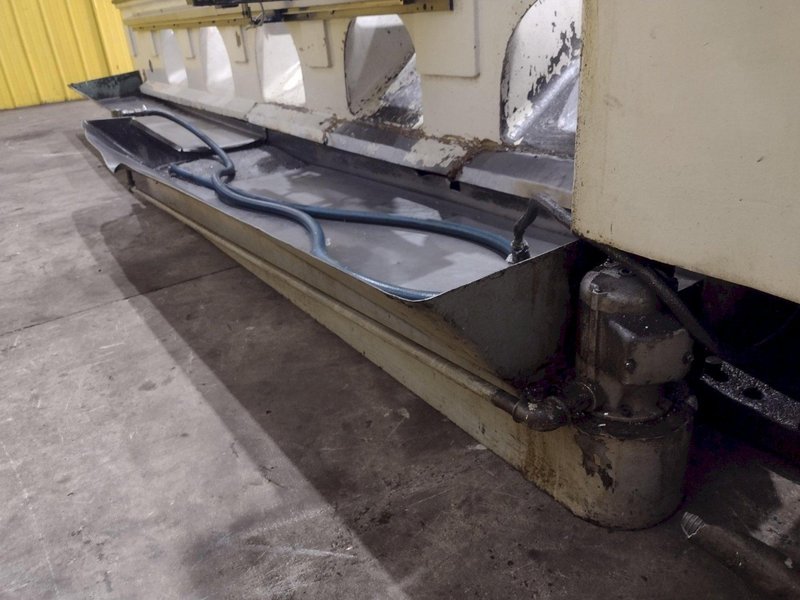 TOS MODEL #SUS-80 ENGINE LATHE : YOBRO 25404