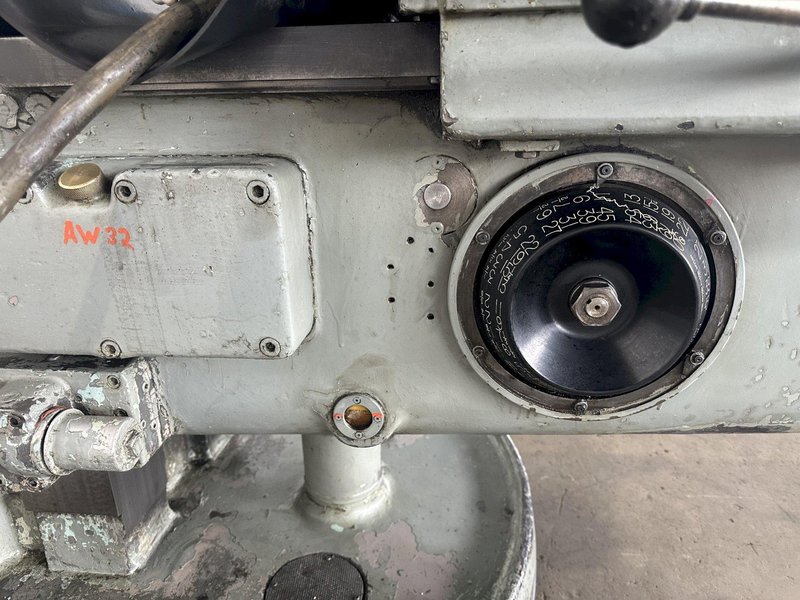 CINCINNATI NO. 4 VERTICAL MILL. STOCK # 0261724.