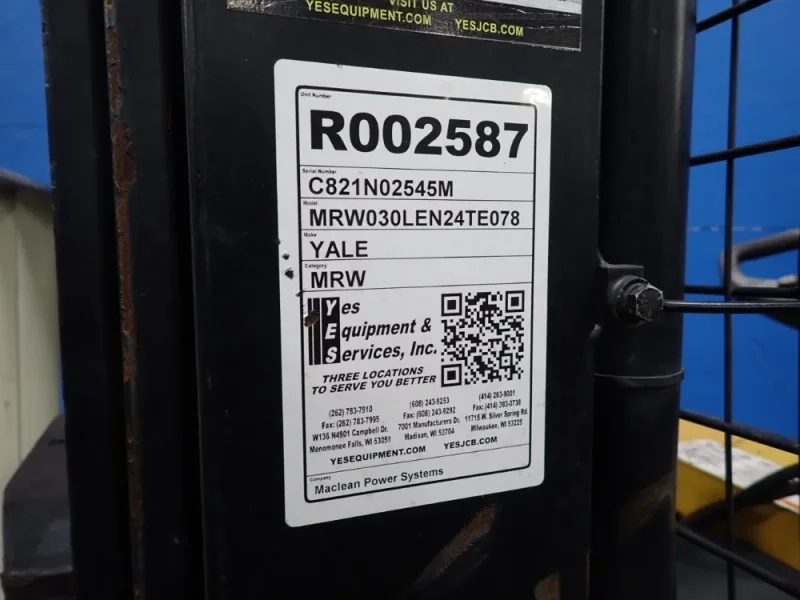 YALE 3000 LBS ELECTRIC STRADDLE LIFT  -  MRW030LEN24TE078
