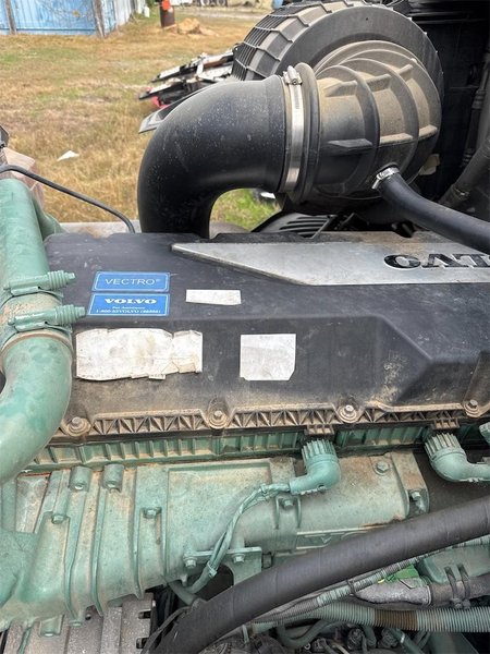 2022 Volvo VNL64T 760 4V4NC9EH7NN602666