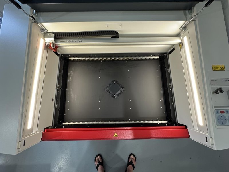 80 Watt Trotec Speedy 360  CO2 Laser Engraver, 2022 – 32″ x 20″ Bed, Dust Collector