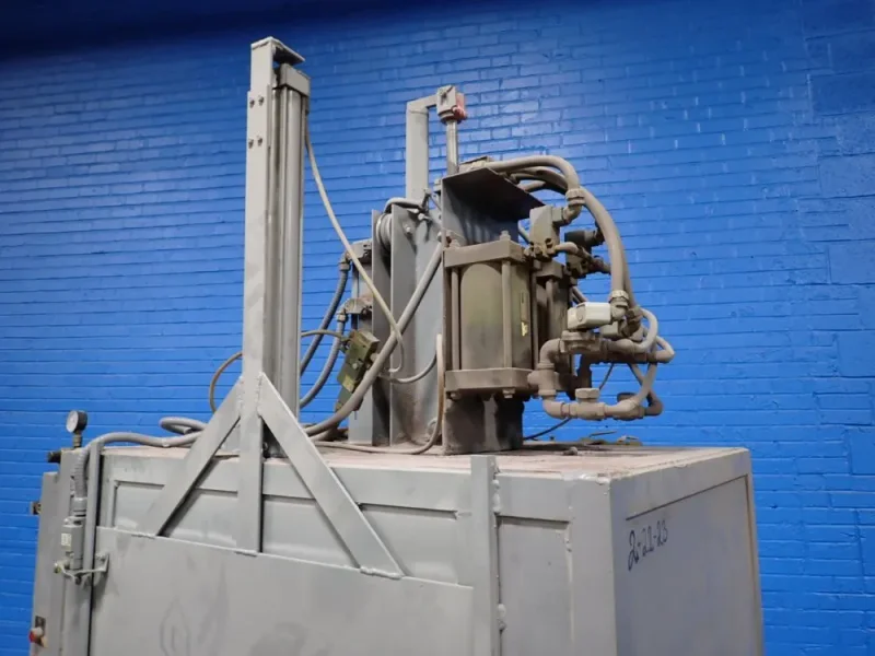 BLAST CABINET