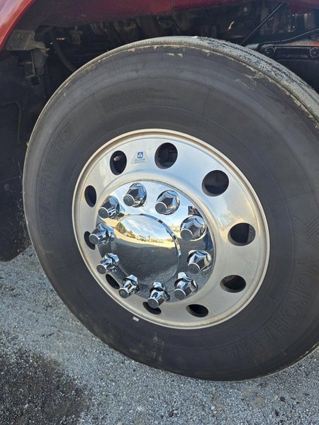 PETERBILT 567 - Trucks