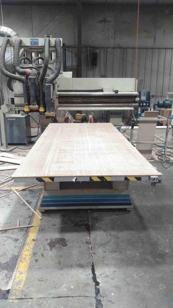 5′ x 12′ Komo VR512 CNC Router, 1997 – 4 Spindles, Low Hours!
