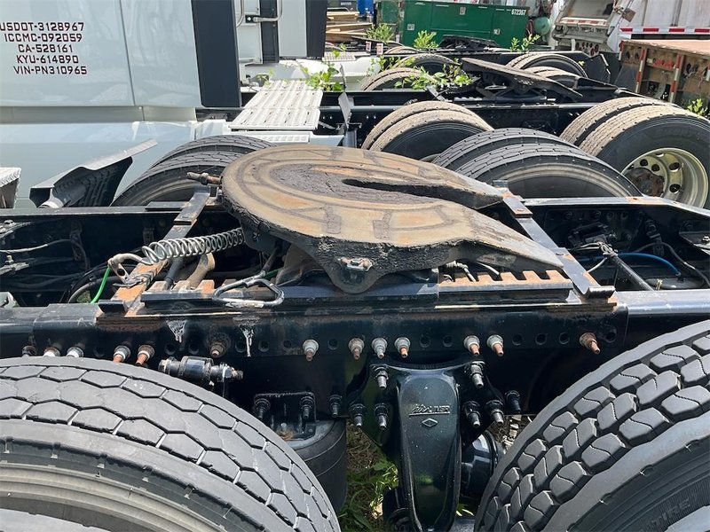 2021 Freightliner Cascadia 1FUJHHDR6MLMJ2151