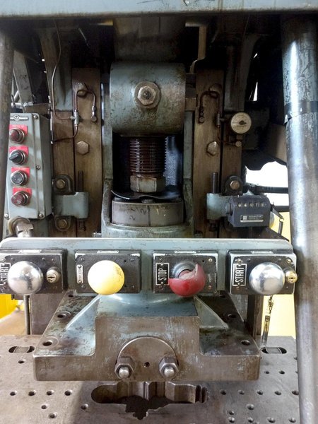 60 TON L &amp; J MODEL #W60 OBI PRESS, 2.5&quot; STROKE: STOCK #12978