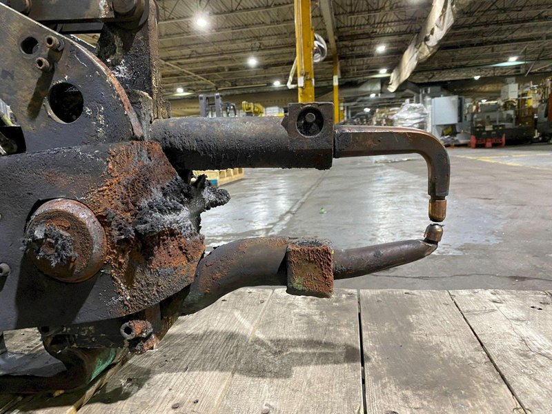 MILCO 665-12000-28 Pinch-Type Weld Gun USED